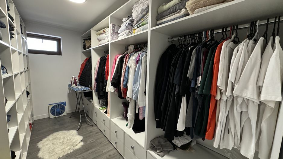 Casă Spațioasă de Vânzare în Ghimbav | Două Apartamente | Teren 579 mp - Poză 10