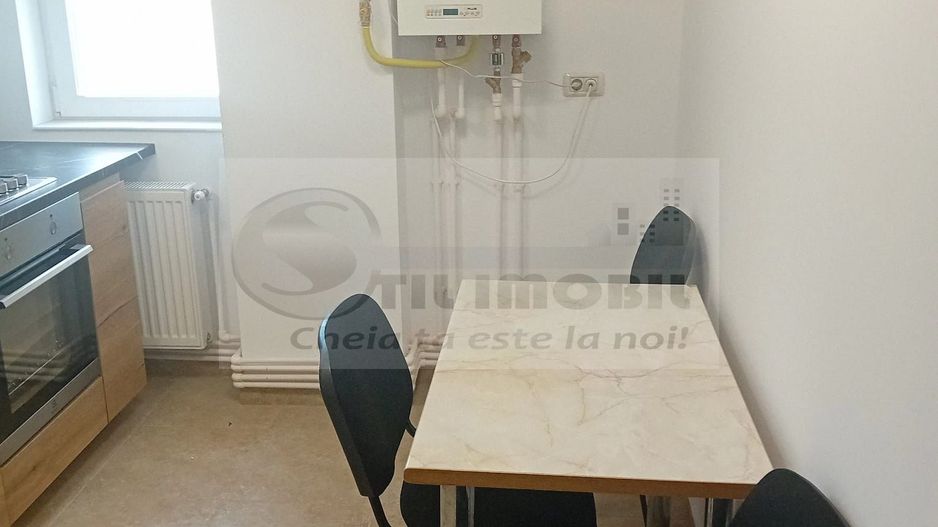 2 CAM DECOMANDAT BUCIUM LIDL LOC PARCARE PRIMA INCHIRIERE - Poză 4