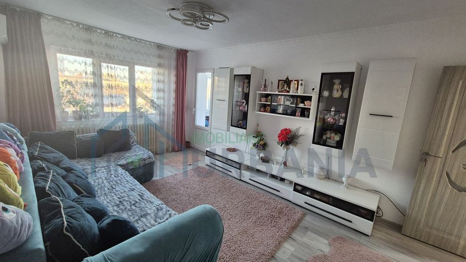 Apartament 3 camere etaj 4 de vânzare – Podu Roș, Aleea Rozelor, - Poză 6