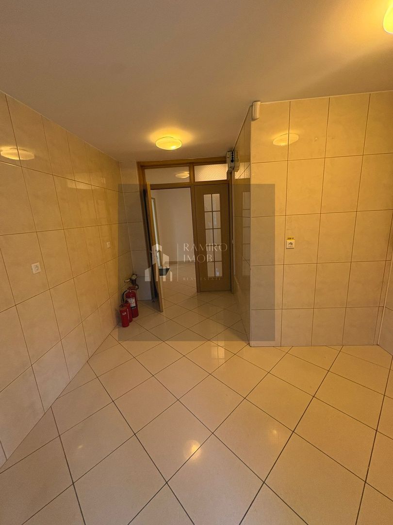 4 camere  etaj 1 /450 m METROU UNIRII - Poză 13