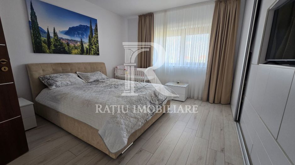 Casă cu livadă, grădină și anexe, | Les | Oradea - Poză 4