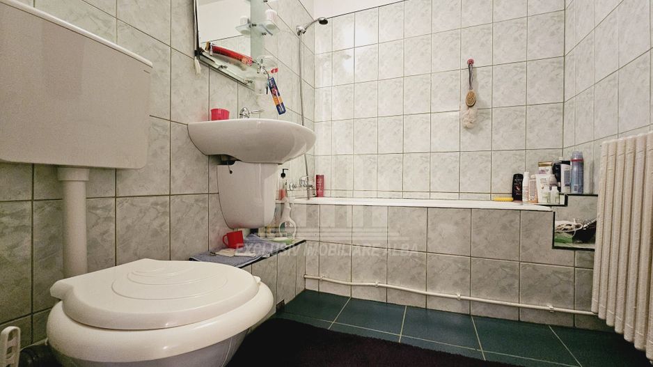 Apartament cu 3 camere decomandate, Cetate - Poză 8