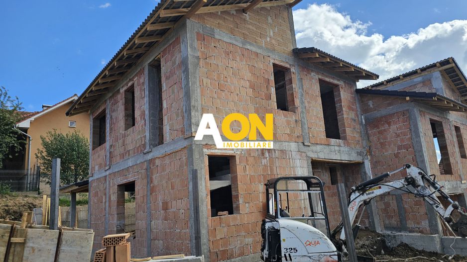 Duplex modern 121 mp utili, 4 camere, curte 315 mp, zonă liniștită - Poză 1