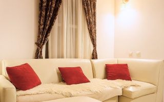 Casă renovată vis-a-vis de Parcul Carol | 3 camere, 2 băi, curte proprie 30 mp - Poză 1