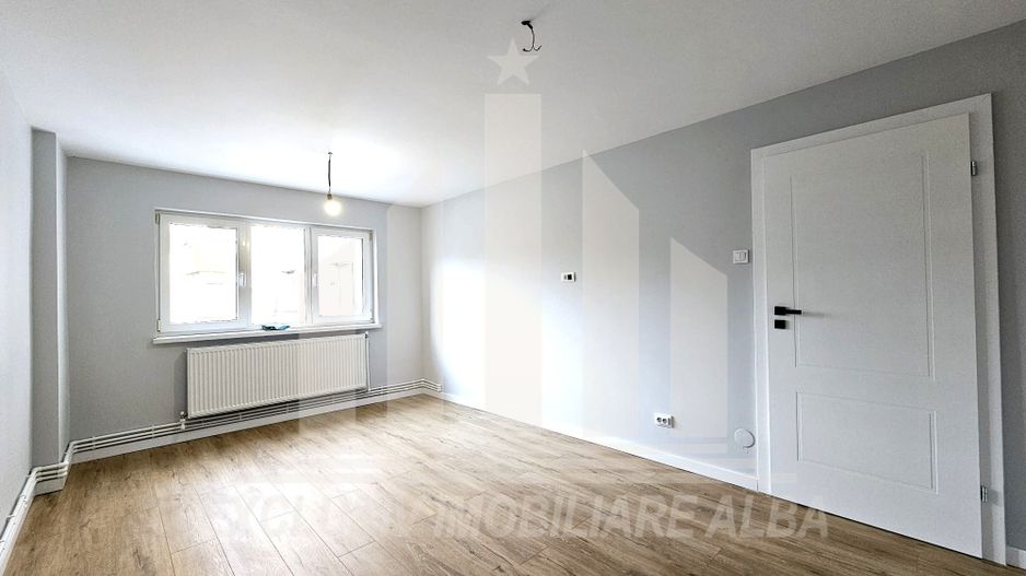 Apartament 3 camere decomandate | 65 mp | Etaj 1 | Cetate - Poză 1