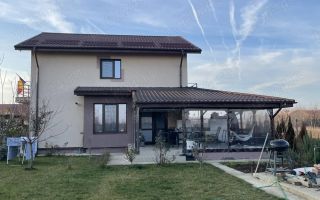 De vanzare casa individuala 4 camere+curte 900mp, Varteju - Poză 1