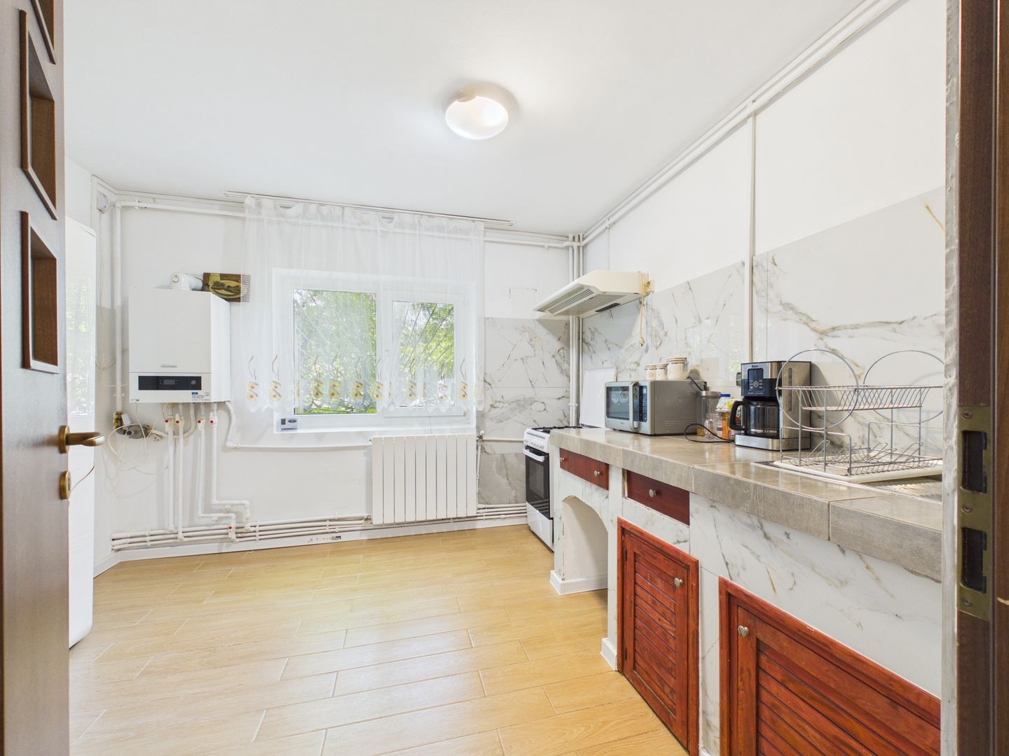 Oportunitate - 2 Apartamente 4 + 2 camere - Zona 13 Septembrie - Poză 19