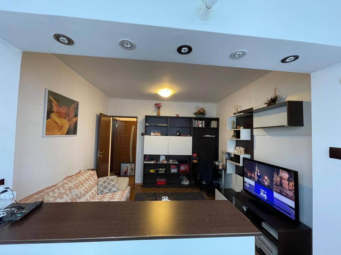 AP. 2 CAMERE APARATORI, BUCATARIE INCHISA, LOC DE PARCARE ADP, MODERN - Poză 2