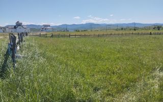 Teren 700 mp cu utilitati-panoramic-Livezile - Poză 2