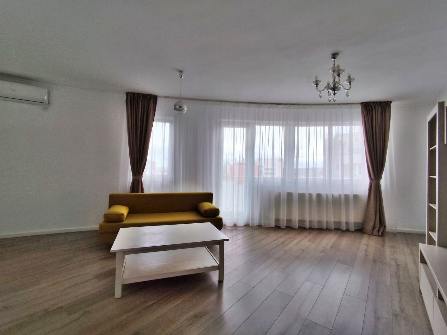 Apartament 3 camere in Cartierul Luceafarul, Oradea - inchiriere - Poză 1
