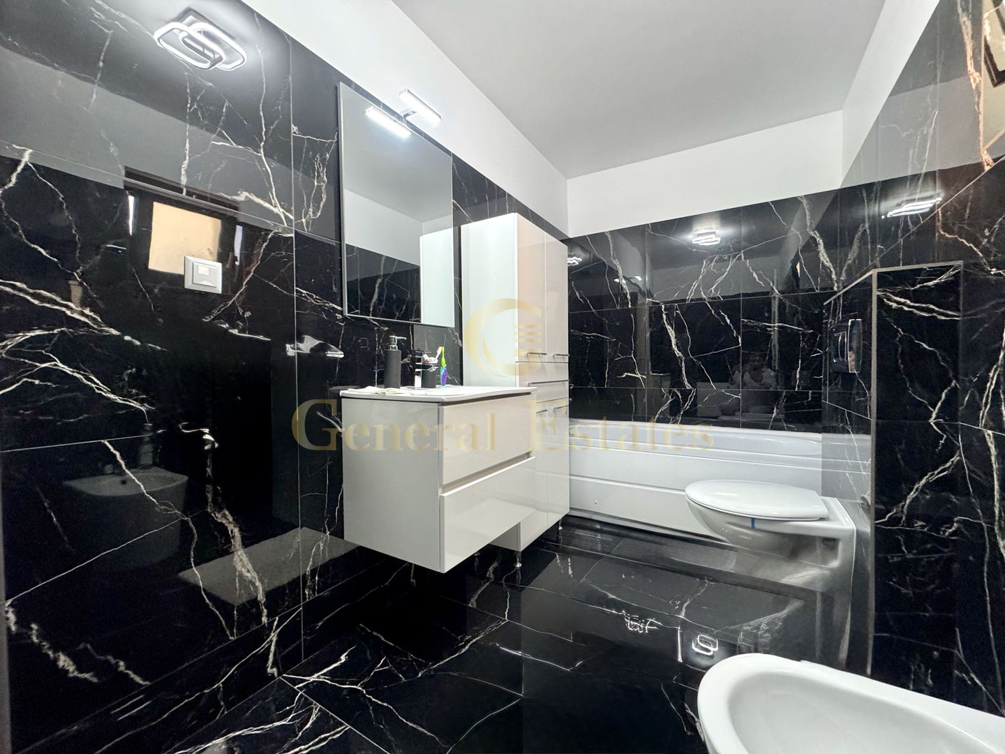 Vânzare Casă - P+ 1 - 116 m.p. - Mutare imediată în Lunca Cetățuii - Poză 15