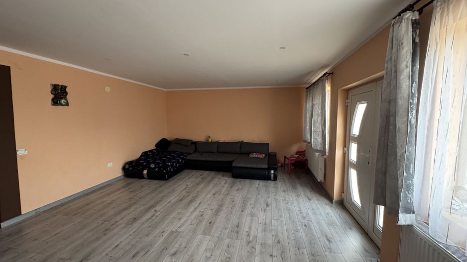 Casa Individuala Sanmihaiu Roman,P+M,4 Camere,2 Bai,Panouri Solare,Carport Auto - Poză 7