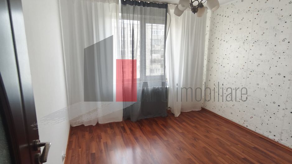 Apartament 3 camere Crangasi - Poză 2
