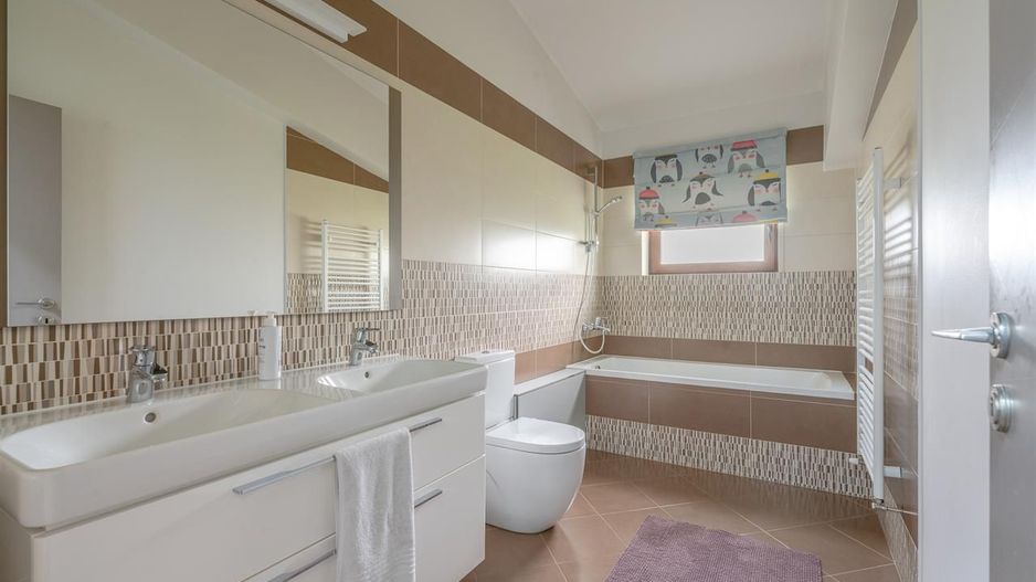 Calitate si confort in Cristian - Poză 24