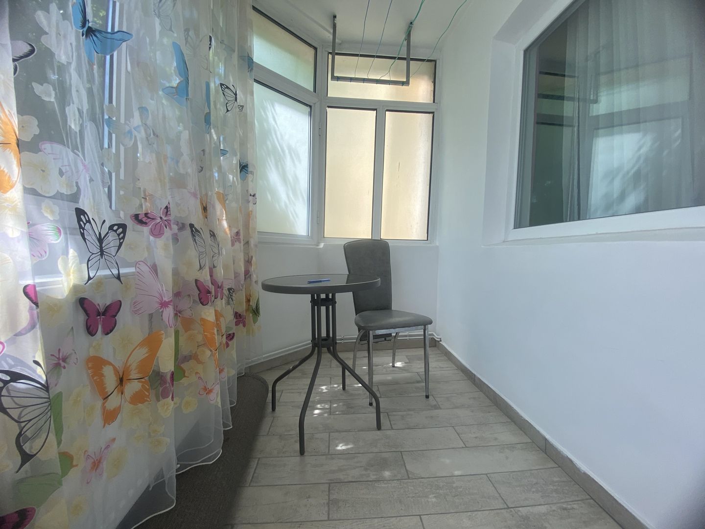 Etajul 1! VAnzare apartament cu 3 camere in Targoviste - micro 11 - Poză 12