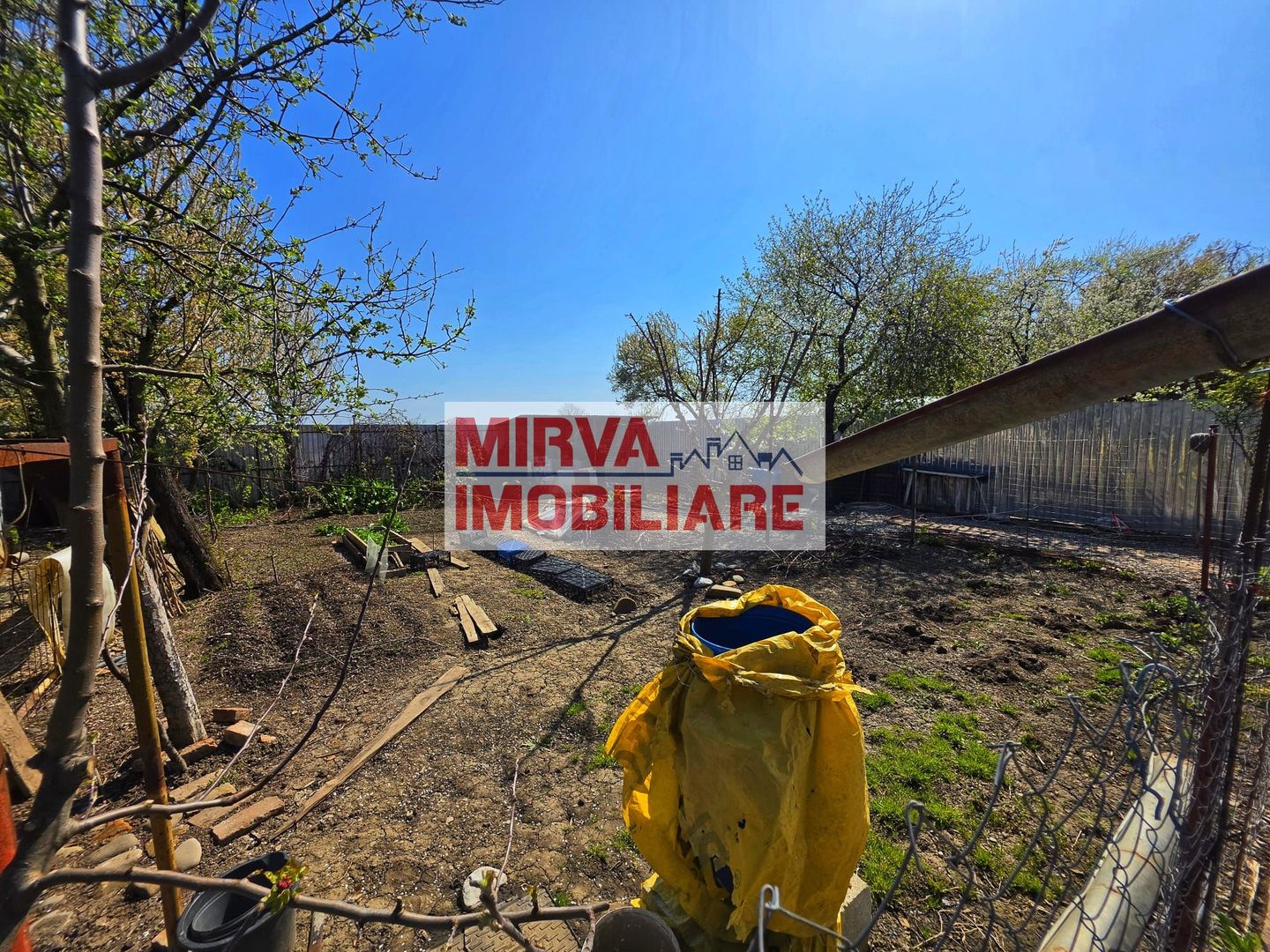 Casă 4 camere, 685 mp teren, renovată 2011 – Mănești, Zalhanaua - Poză 11