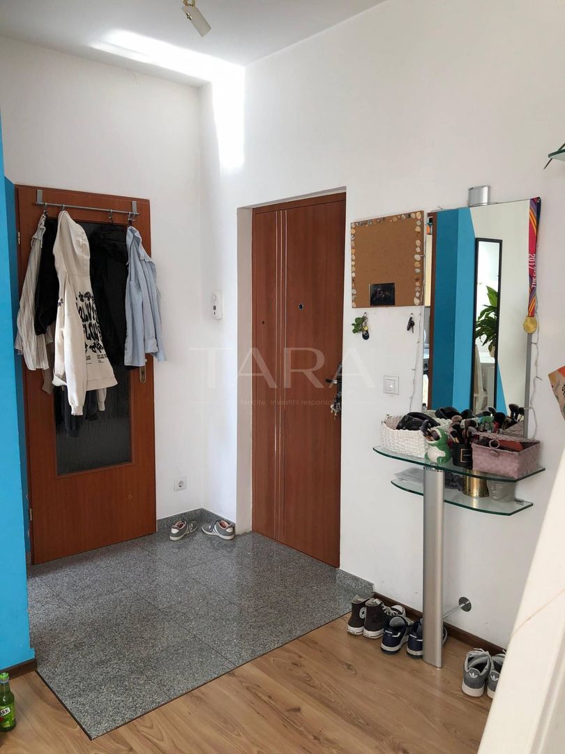 Apartament la mansardă, cu scară interioară. - Poză 5