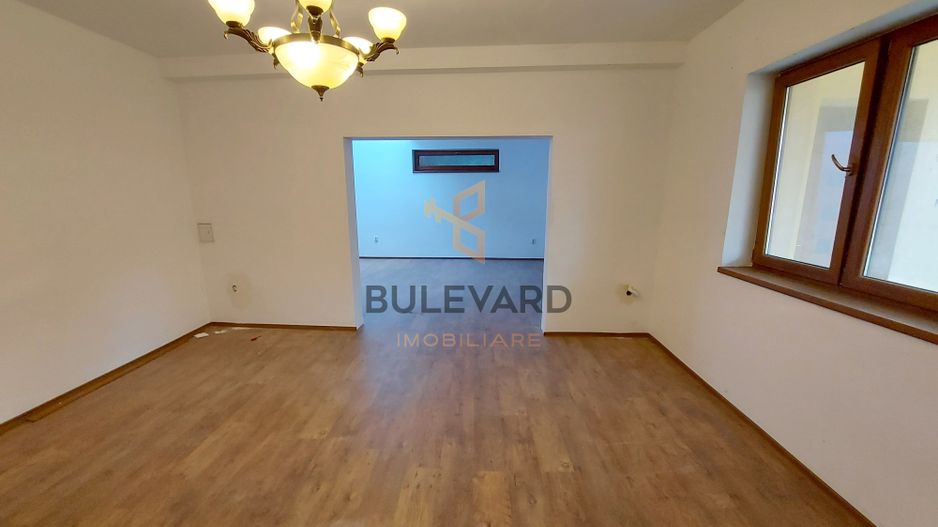 Casa individuala+ birou/spatiu comercial pe Strada 1 Mai! - Poză 5