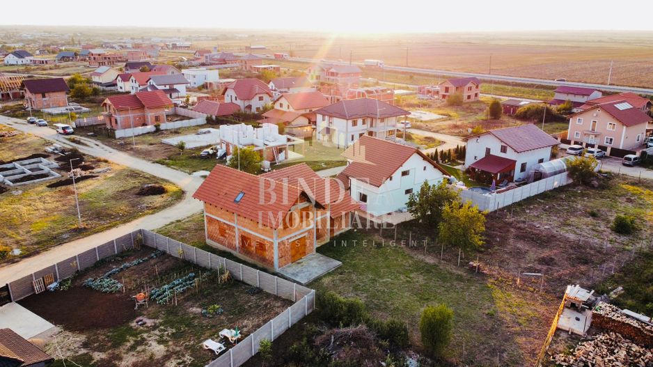 Casa individuala+ garaj in Giarmata 627mp teren - Poză 1