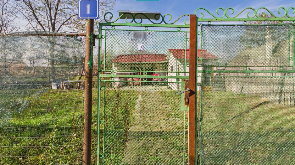 Casuță cu priveliște panoramică spre Cetatea Șiria - Poză 20