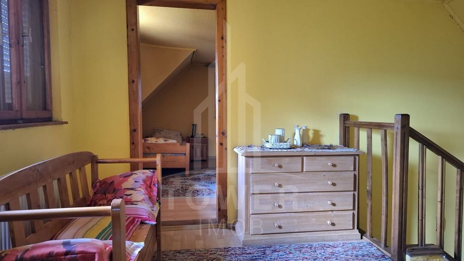 Casă cu doua corpuri de cladire de vânzare în Cornățel (an constructie 2003) - Poză 16