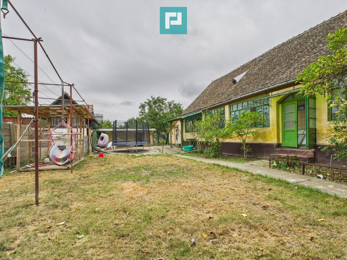 Casă în stil nemțesc, zonă centrală – Vinga - Poză 5