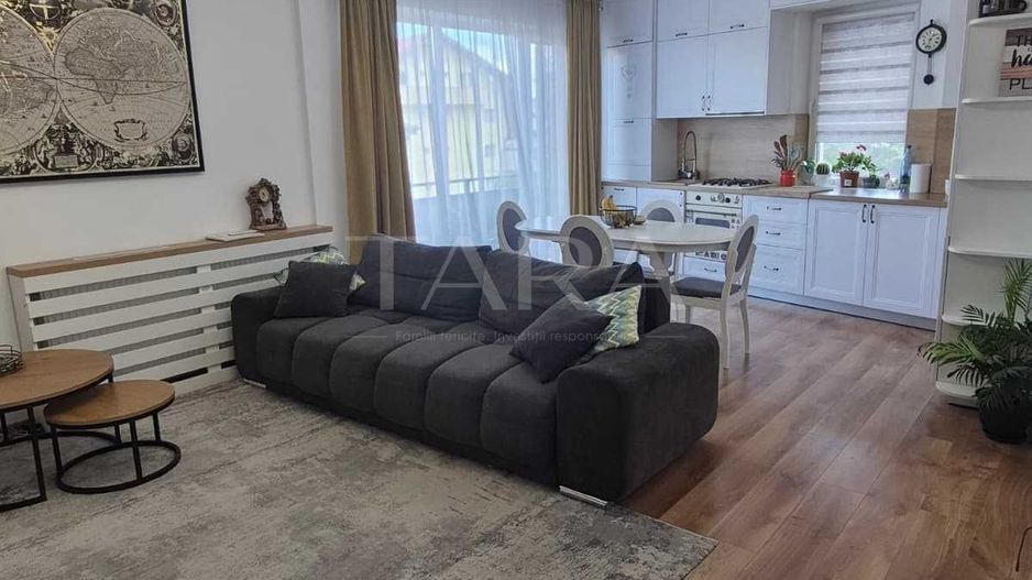 Apartament spațios cu 3 camere, parcare cu CF, zona Terra, Florești. - Poză 1
