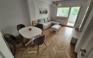 Apartament cu 3 camere in bloc reabilitat termic - Poză 1