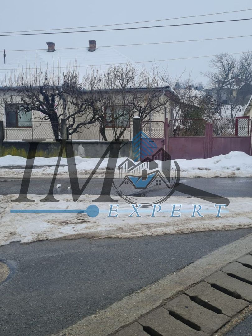 Casa ,curte și gradina.Teren cu 2700 mp. - Poză 1