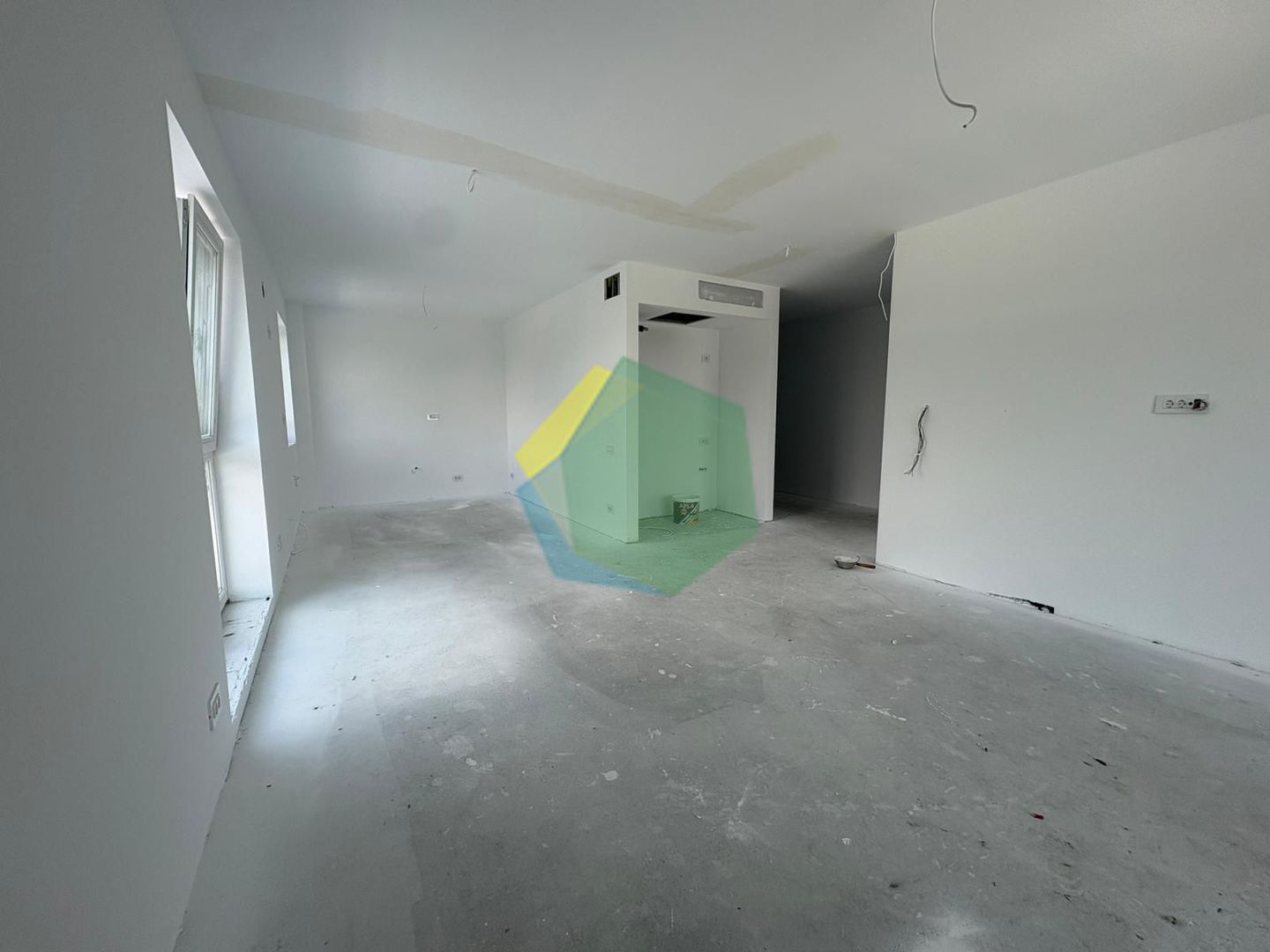 3 Camere Spațioase într-un Bloc Exclusivist - Poză 4