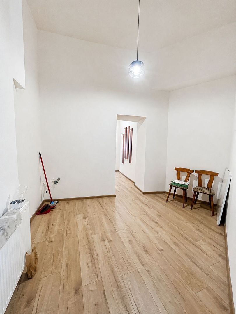 Apartament Ultracentral, renovat, etajul 1, centrala pe gaz - Poză 7