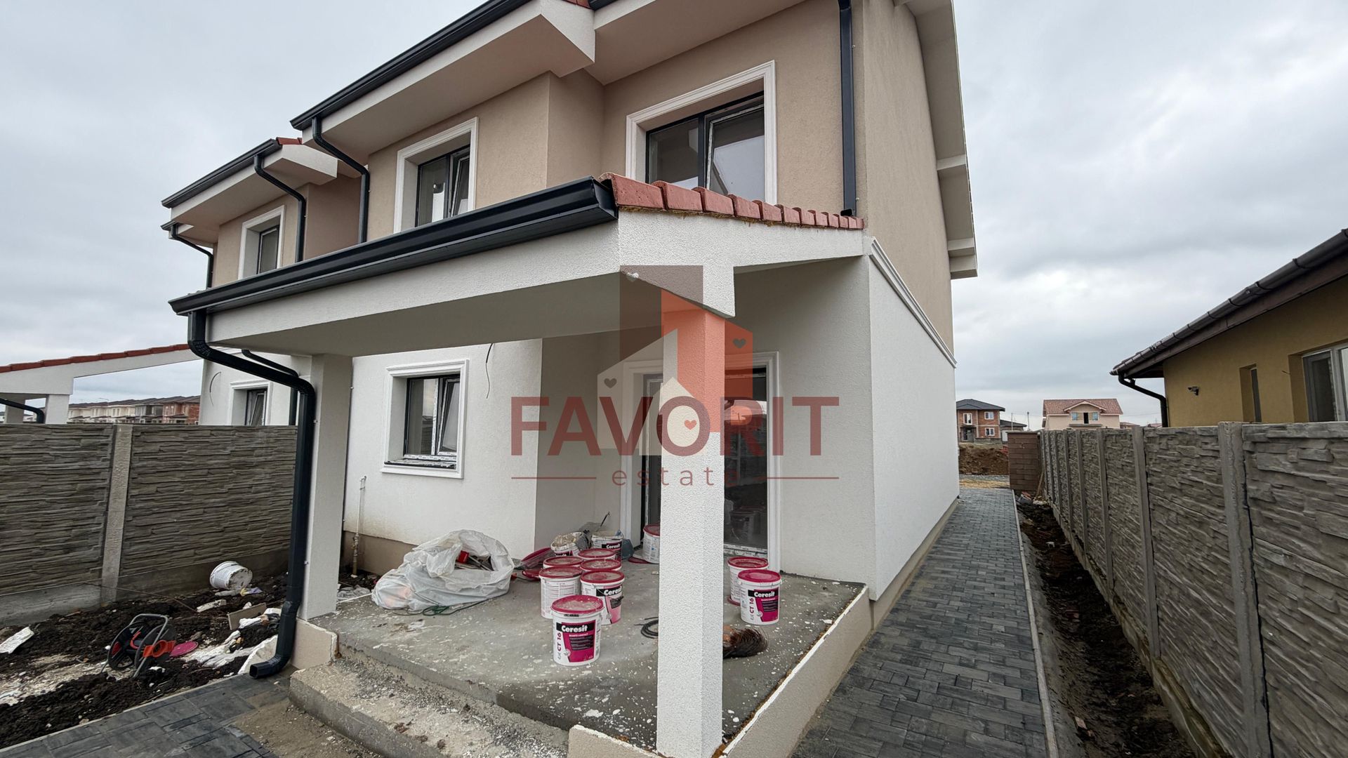 Duplex despartit | Inainte de Kaufland | Toate utilitatile | Curte amenajata - Poză 3