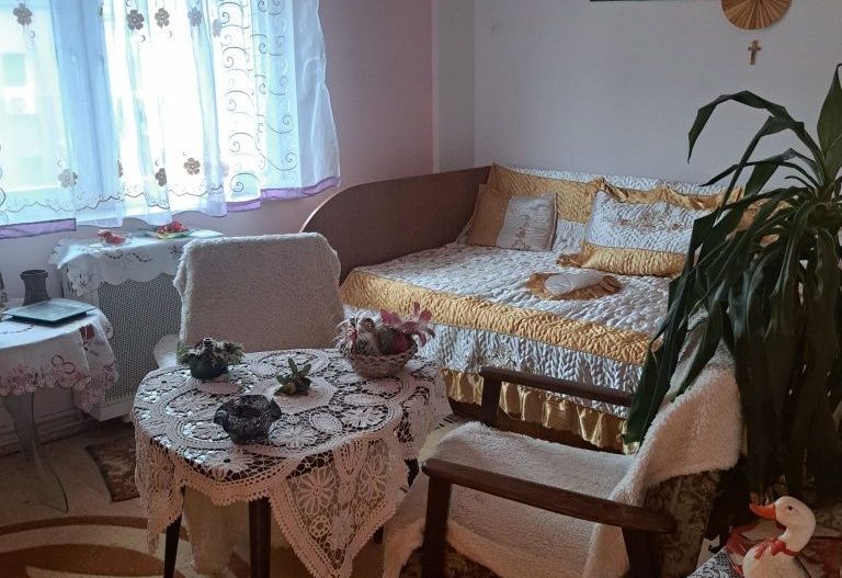 BRASADAS vinde ap 2 cam etaj 4/4 in Micro 16. - Poză 7