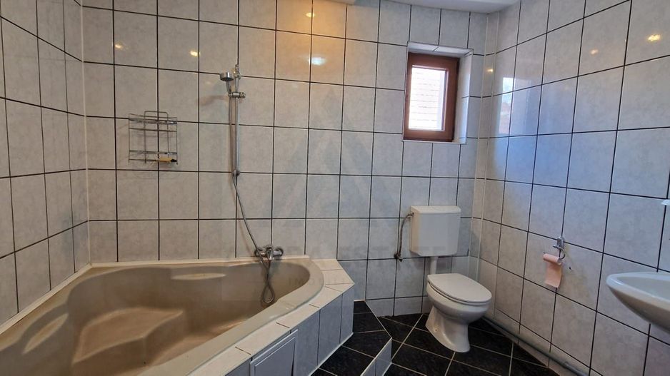 Casa P+1+M cu 5 camere teren 486 mp garaj si filigorie in Trei Stejari - Poză 13