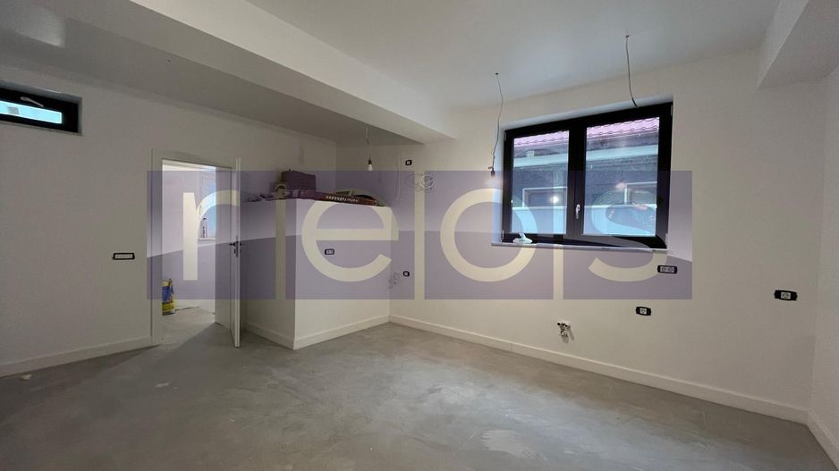 De Vânzare Vilă /Casa - Zona Vatra Luminoasă | Spațiu Generos 257 mp-7 camere - Poză 7