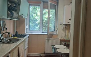 Vanzare apartament cu 3 camere(Neacsu)Micro 19, sup 64 mp, 78.000 euro - Poză 2