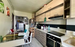 Apartament de 3 camere, 64mp, decomandat, zona strazii Aurel Vlaicu - Poză 8