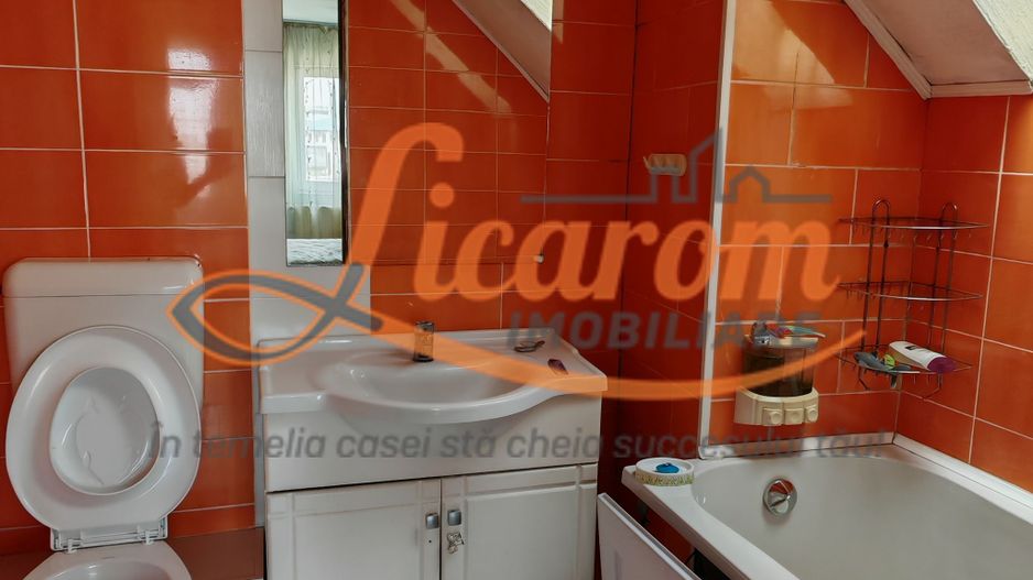 Vila P+E Bartolomeu,4 camere,4 bai,curte,garaj. - Poză 8
