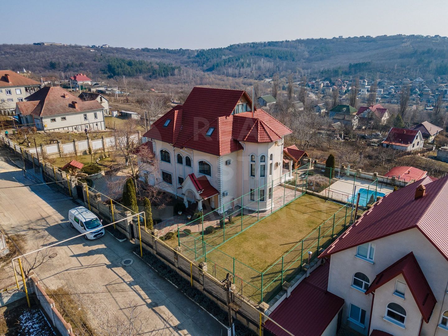 Vânzare casă de lux, 700 mp + 22 ari, situată în Tohatin - Poză 72