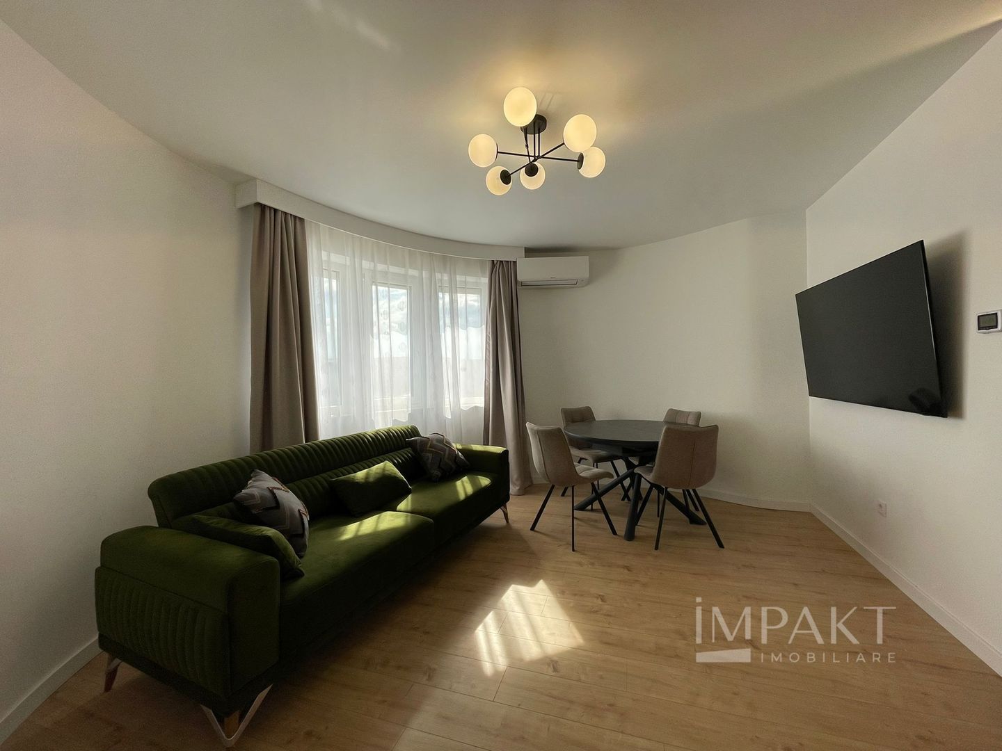 Apartament 3 camere, zona Europa, prima inchiriere - Poză 3