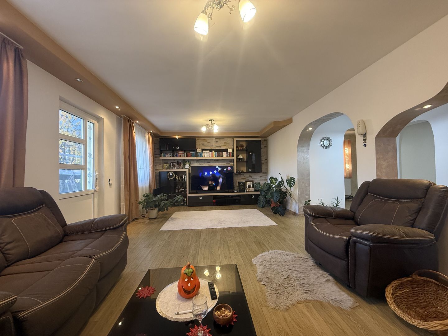 Vila de vânzare 160 mp - complet mobilată și utilata  - Câmpina ! - Poză 2