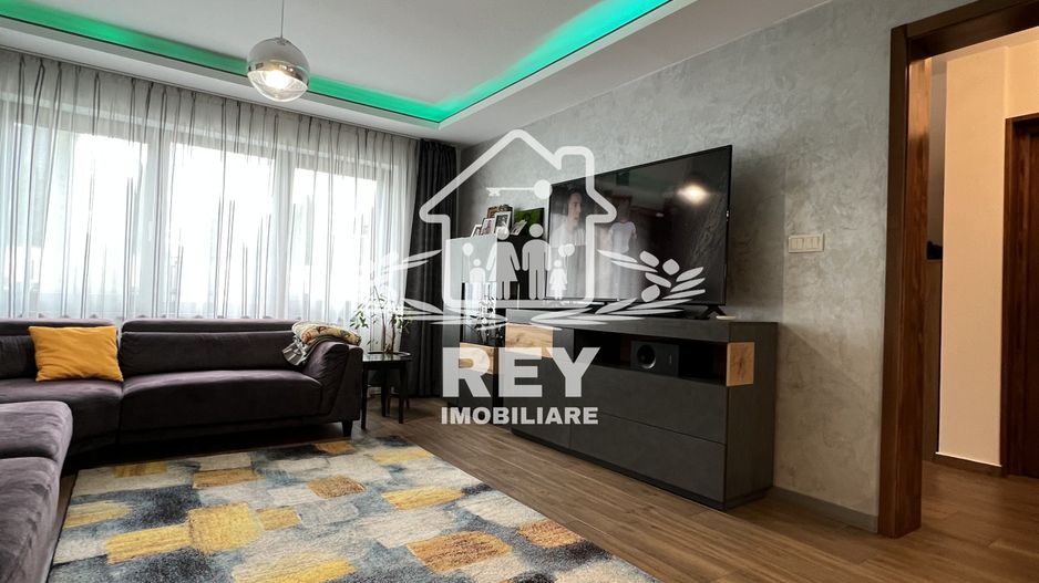 Casă de tip triplex la vânzare 6 camere /Șelimbăr /Secția 1 de Poliție - Poză 18