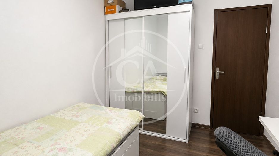 Apartament cu 3 camere de vânzare în zona Rogerius, Oradea - Poză 4