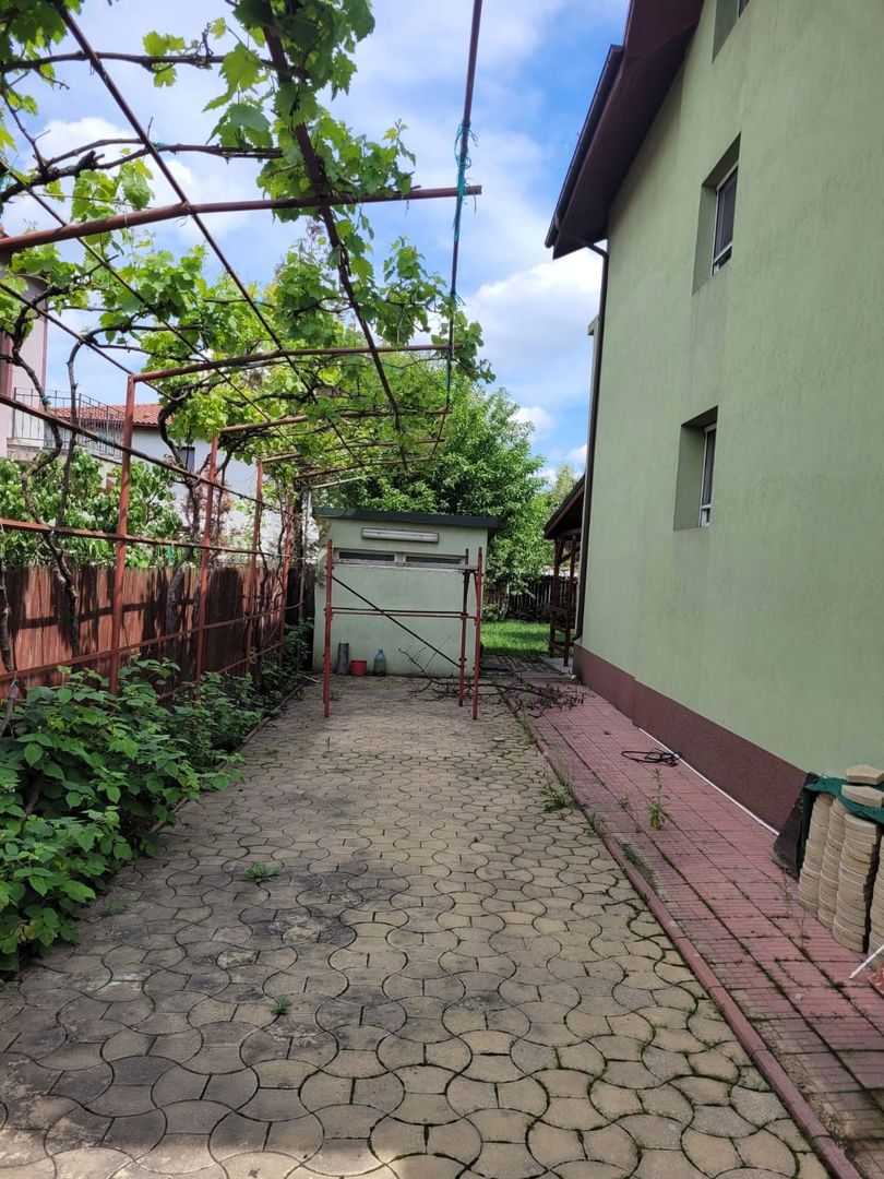 Vilă spațioasă S+P+1E+M | Chitila | Str. 8 Martie - Poză 5