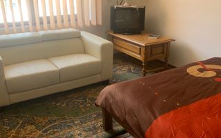 Casă în centrul Cisnădioarei cu 243mp de locuit și teren de 936mp - Poză 6