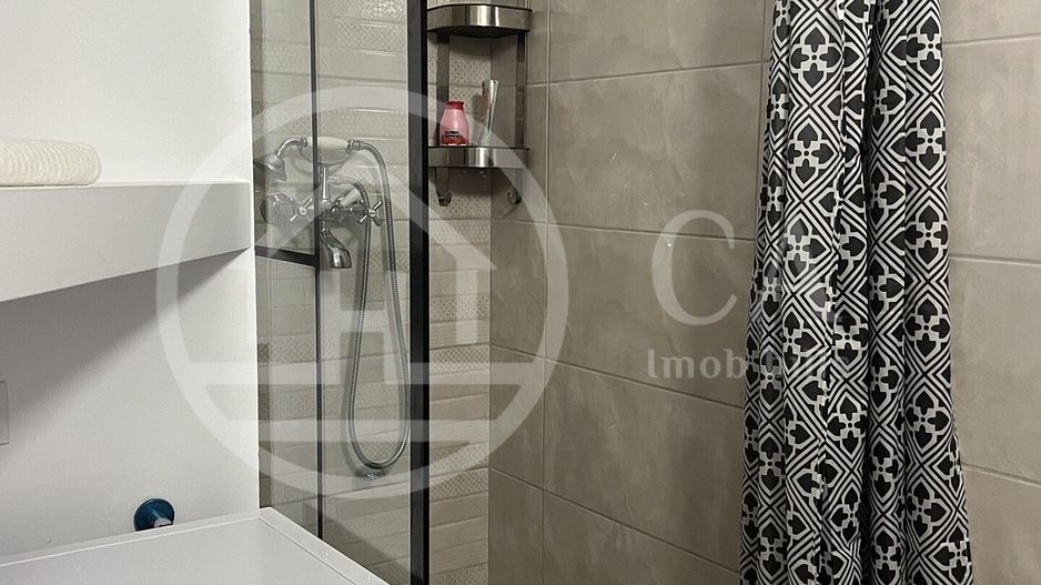 Apartament lux cu 3 camere de inchiriat zona Republicii Oradea - Poză 11