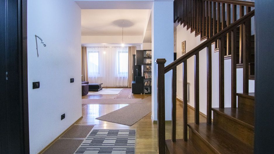 Casă / Vilă, 5 camere, teren 690 Mp., Prelungirea Ghencea - Maracineni - Poză 31