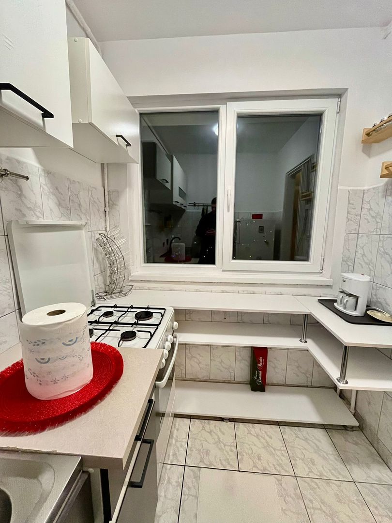 Garsoniera 3 minute Metrou Titan - Poză 5