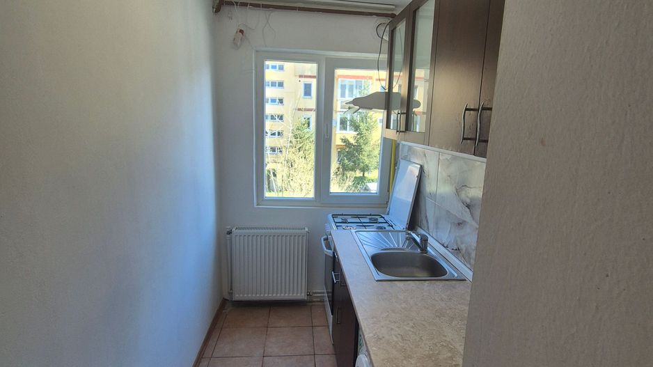 Închiriez apartament 1 camera etajul.1 - Poză 9