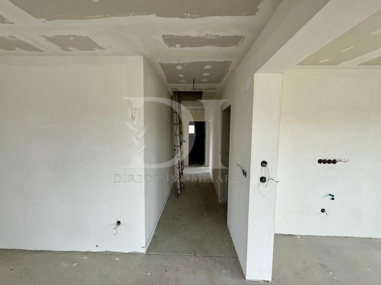 Casa semifinisată | teren liber 675 mp  | Zona Jucu - Poză 25